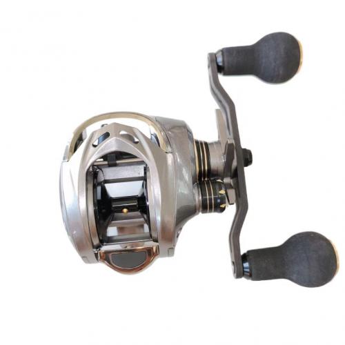 Aluminum material bait casting reel